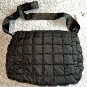 Valentino Orlandi Black Quilted Travel Bag with Modern Design